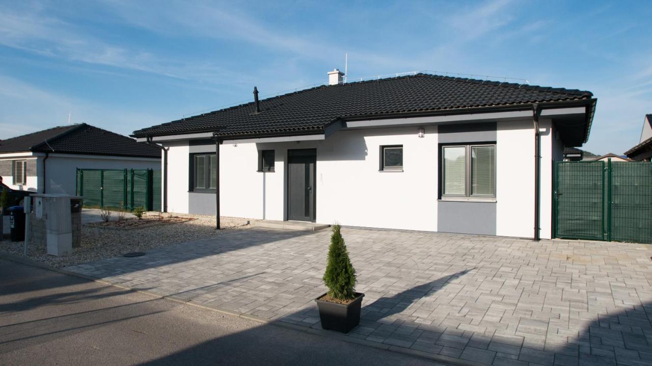 Royal House Trencin Villa Eksteriør billede